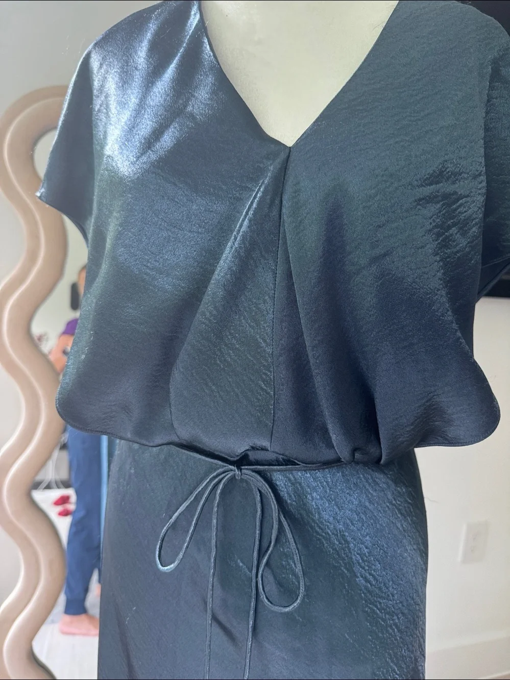NWT VINCE Satin V-Neck Midi Dress in Shimmering Gray/Blue - Picture 5 of 7